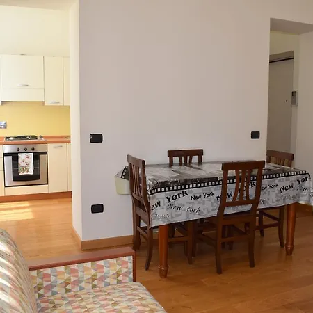 - Via Roma Apartament San Remo